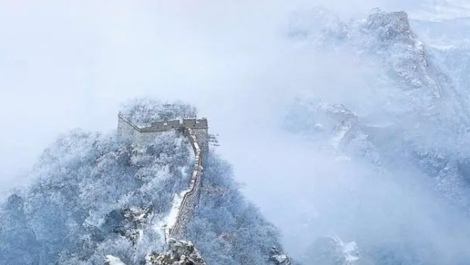 沁园春雪的作者是谁呢