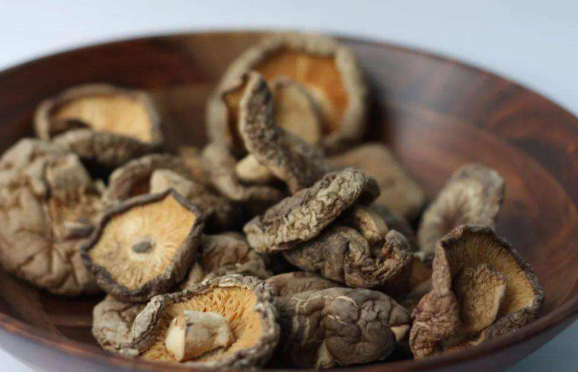 干香菇用热水还是冷水泡