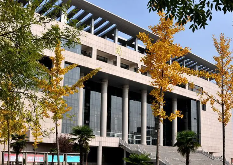 济宁学院是几本院校