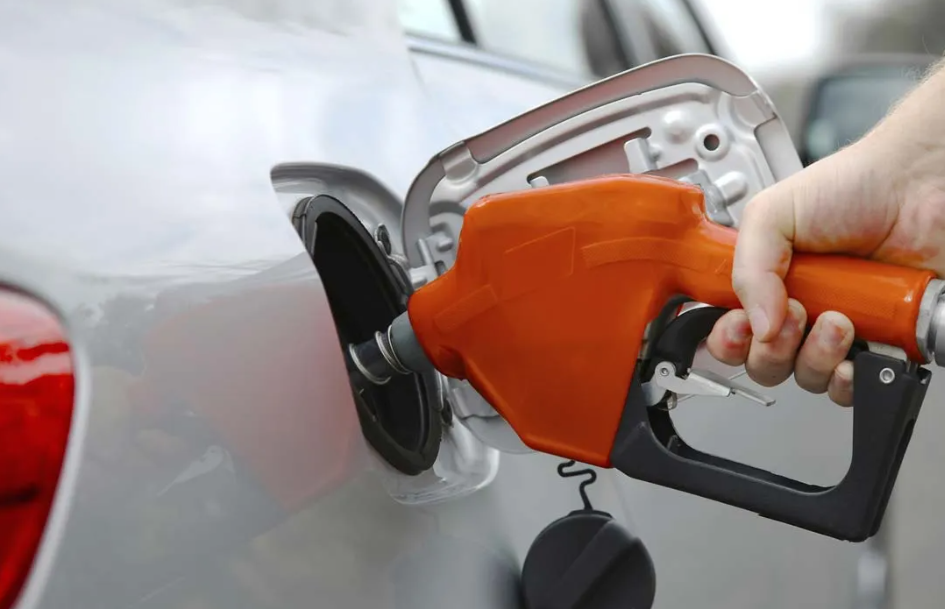 现在汽油涨价什么原因？