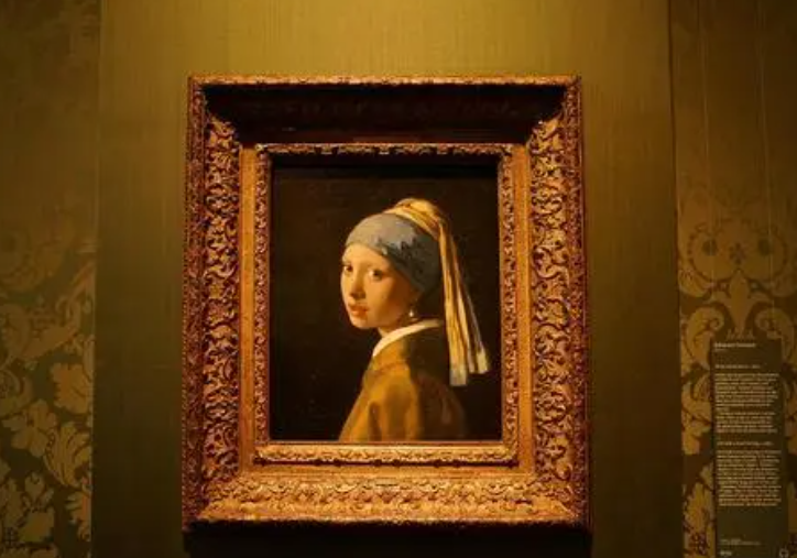 戴珍珠耳环的少女画家是谁