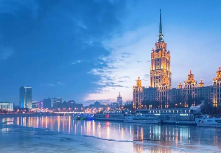 俄罗斯由几个共和国组成