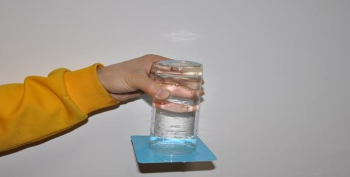 纸片托水的实验原理是什么