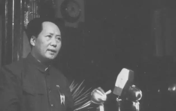 《论人民民主专政》节选自谁的著作？