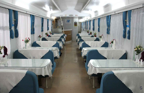 火车的餐车一般在几号车厢?