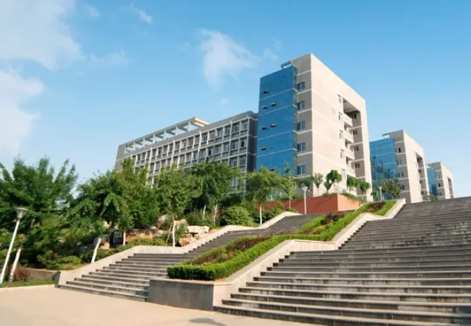 重庆城市管理学院是几本