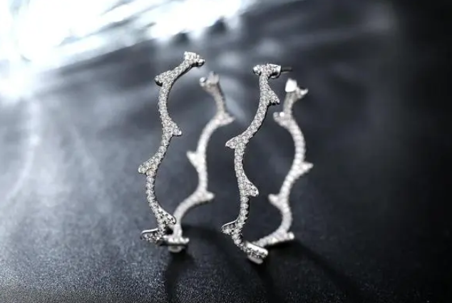 为什么不建议戴925的银?