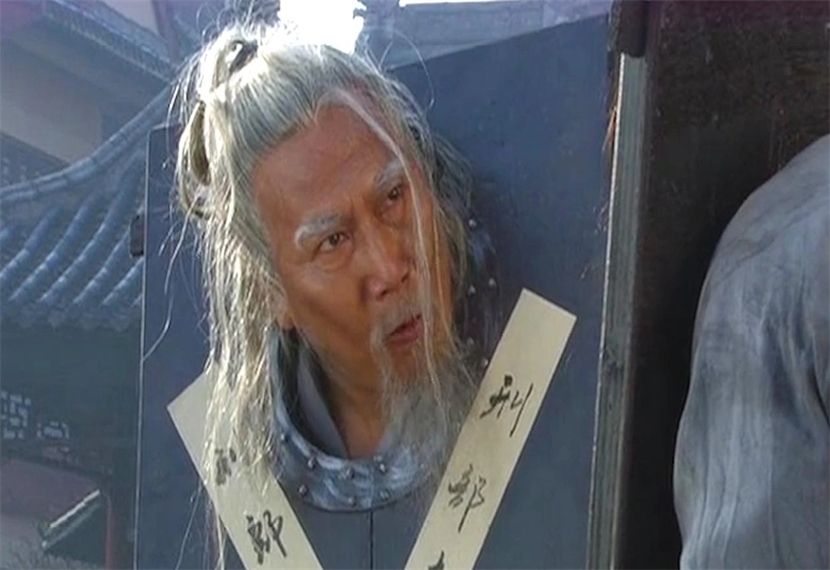 朱元璋赐给谁两张免死铁卷？