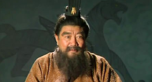 千里草何青青指的是谁