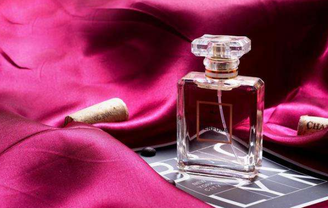 香水可以带上飞机吗