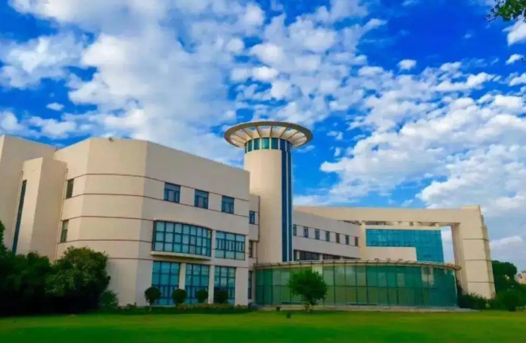 上海商学院是一本还是二本