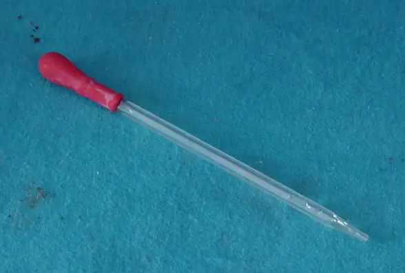 胶头滴管是不是玻璃仪器