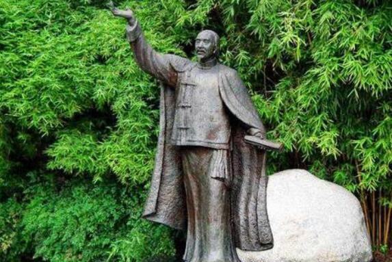 青山处处埋忠骨全诗的意思