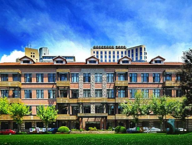 上海戏剧学院是几本