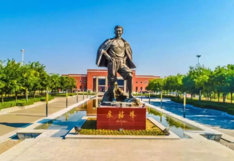 焦桐讲的谁的故事