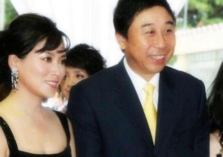 冯巩的妻子是谁