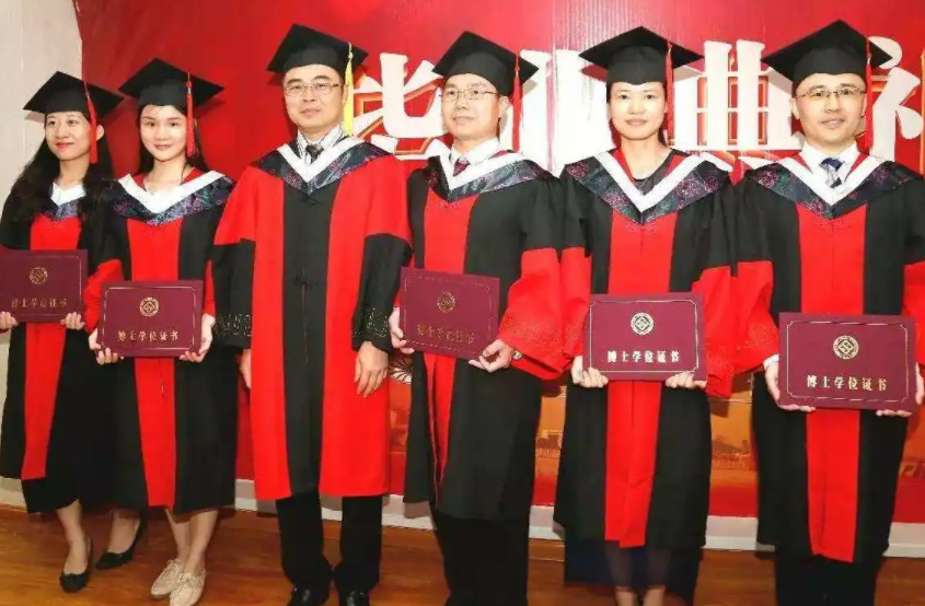 中国一年毕业多少博士