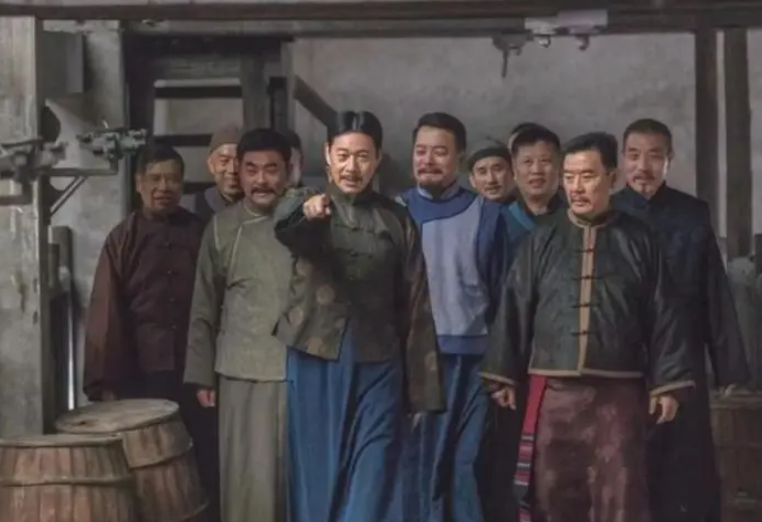 一代洪商片尾曲谁唱的