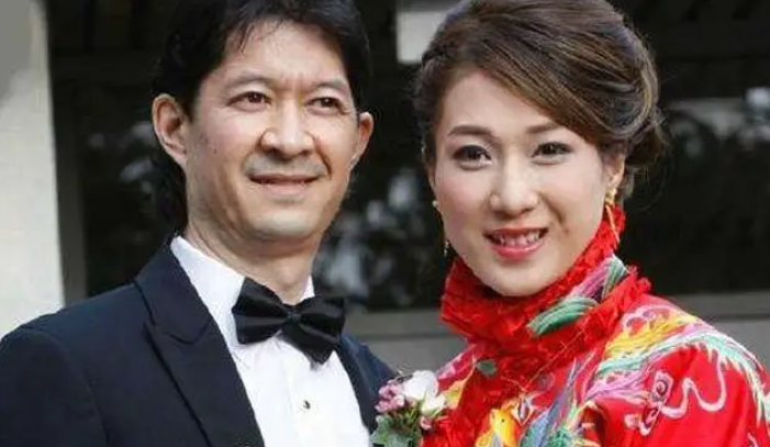 钟嘉欣老公是谁