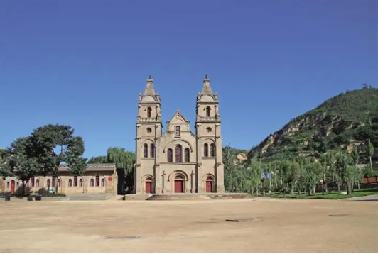 党的扩大的六届六中全会在哪召开