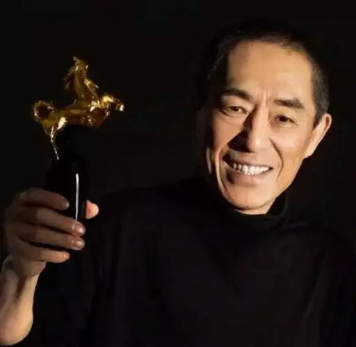 张艺谋为什么叫国师