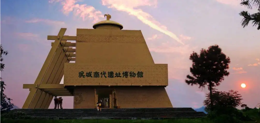 1973年江西发现的什么遗址？