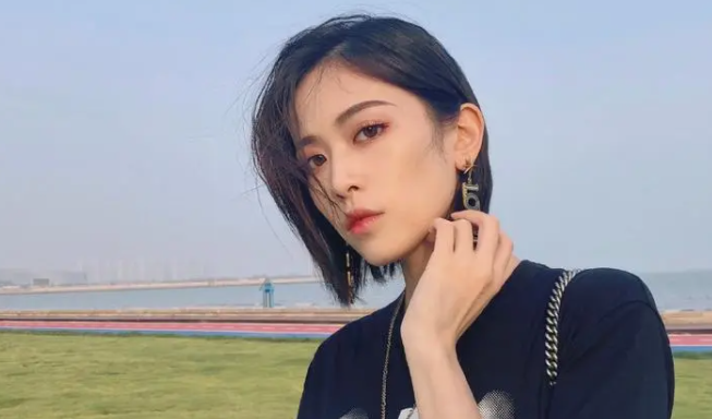 朱竹清是谁演的
