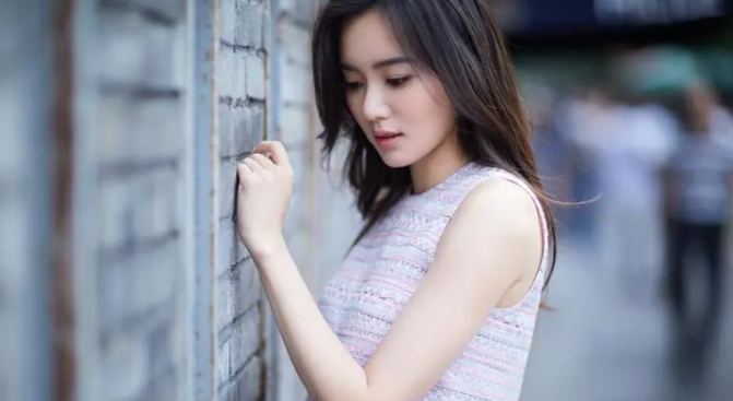 江铠同的老公是谁