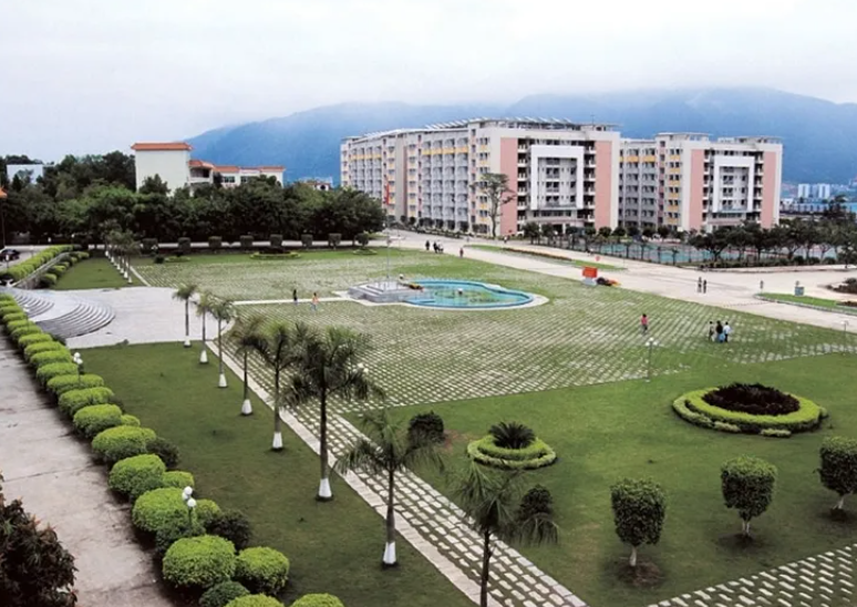 肇庆学院是几本