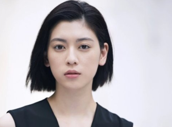 三吉彩花是谁