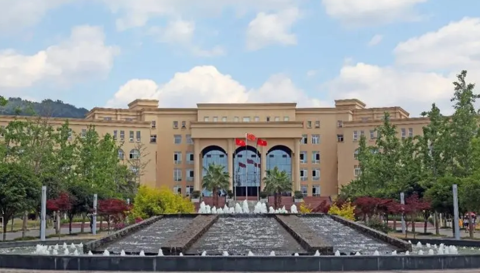 成都文理学院是几本