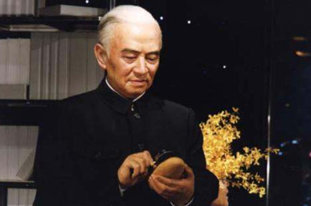 看看我们的地球作者是谁