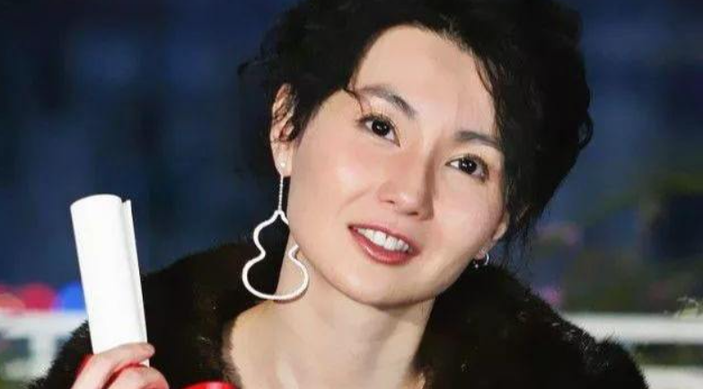 首位在夏纳封后的华人女演员谁