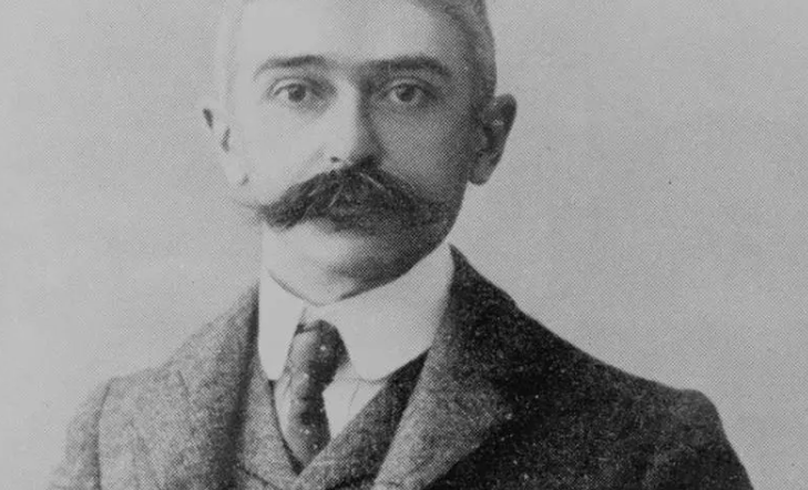 体育颂的作者是谁啊