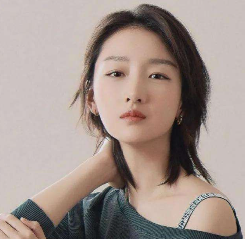 周冬雨个人资料多高
