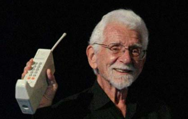 谁最早发明手机