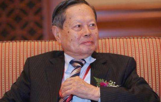 杨振宁现在是哪国国籍