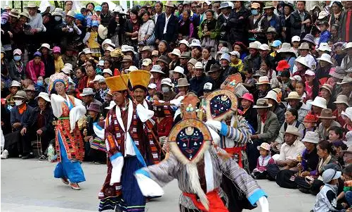 雪顿节是哪个民族的节日