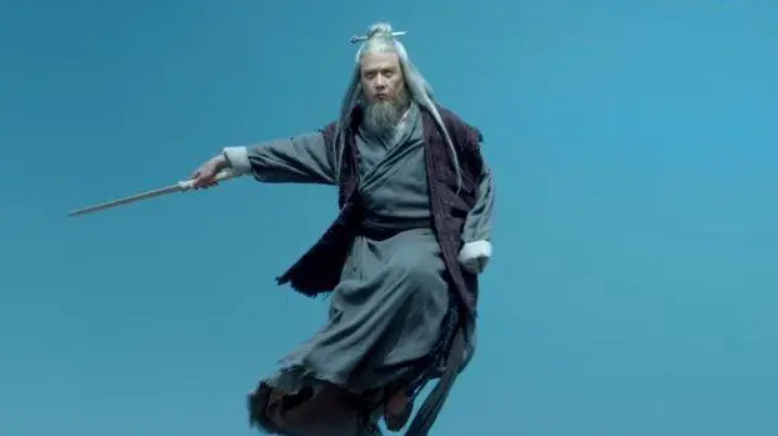 把李淳罡斩去一臂是谁