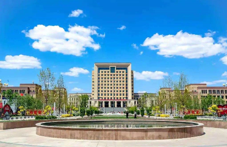 新疆师范大学属于几本
