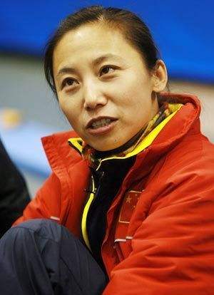中国短道速滑教练是谁