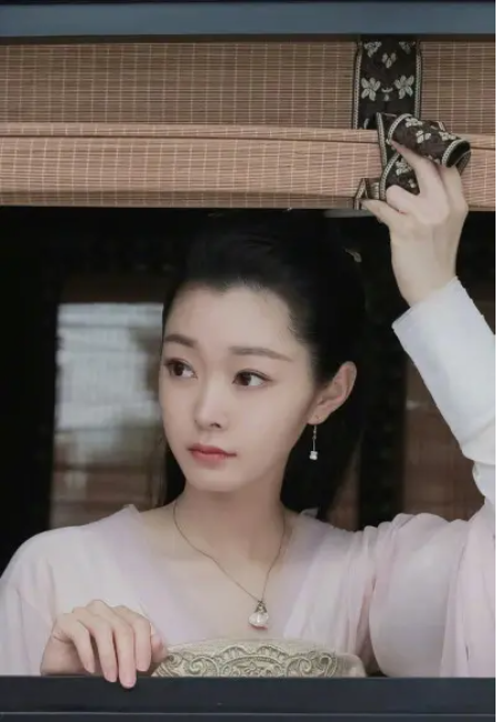 范若若的生母是谁