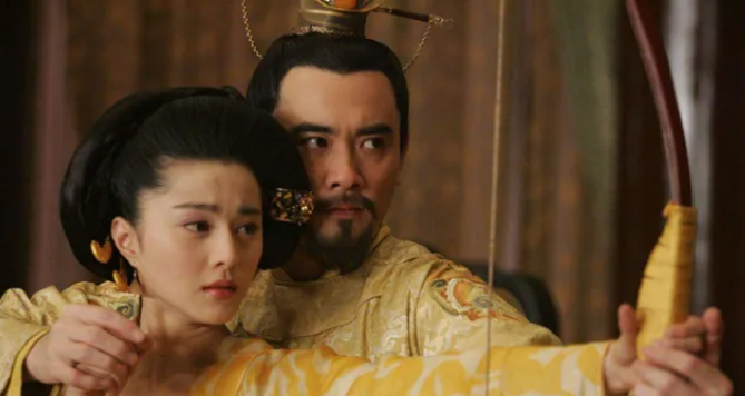 在天愿作比翼鸟是指谁的故事