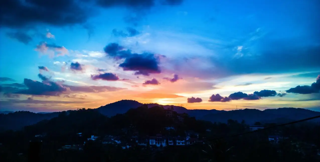 九霄云外是什么意思