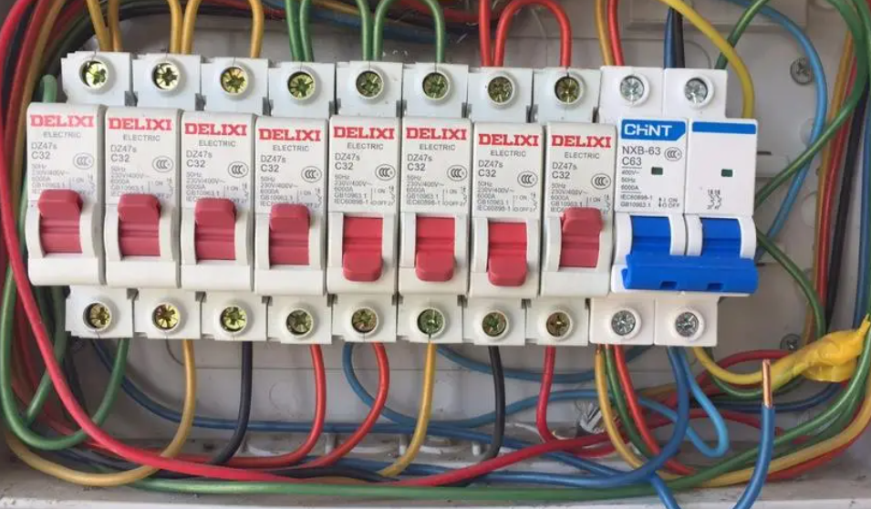 n代表火线还是零线