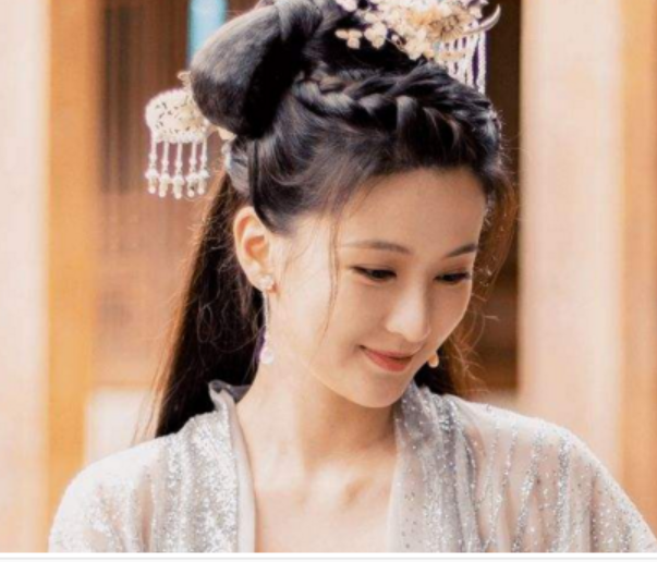 嫣语赋秋嫣是谁的女儿
