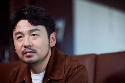 人世间雷佳音扮演谁