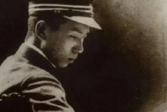 沉沦的作者是谁?