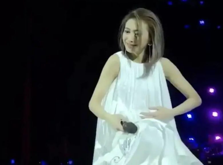 戴佩妮老公是谁