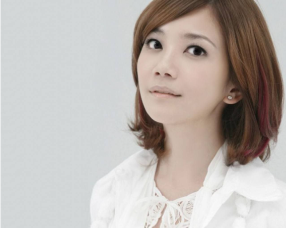 《可惜不是你》由哪位女歌手演唱？